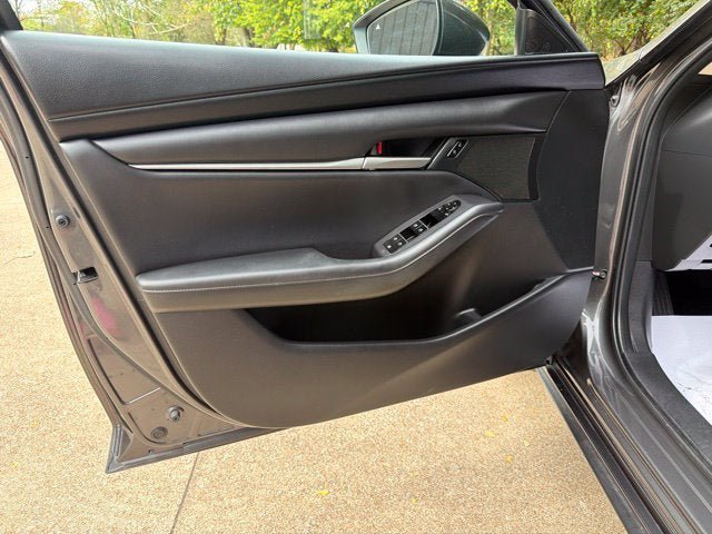 Used 2020 MAZDA MAZDA3 Sedan w/ Select Package FWD image 8