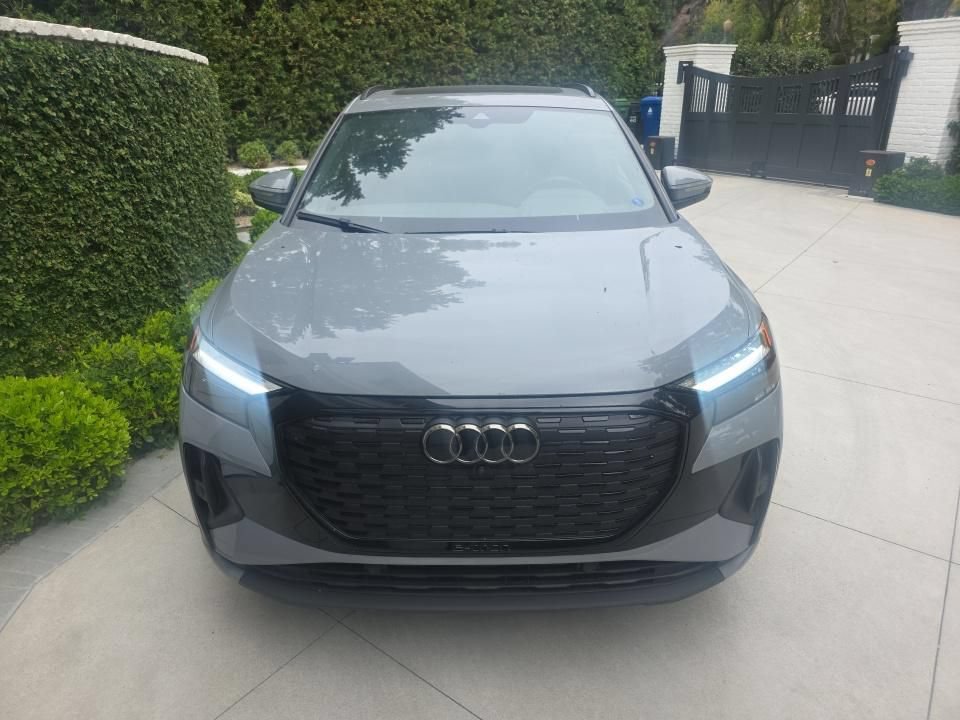 Used 2023 Audi Q4 e-tron Premium Plus w/ Premium Plus AWD/4WD image 6