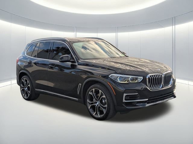 Used 2022 BMW X5 xDrive40i w/ Executive Package image 4