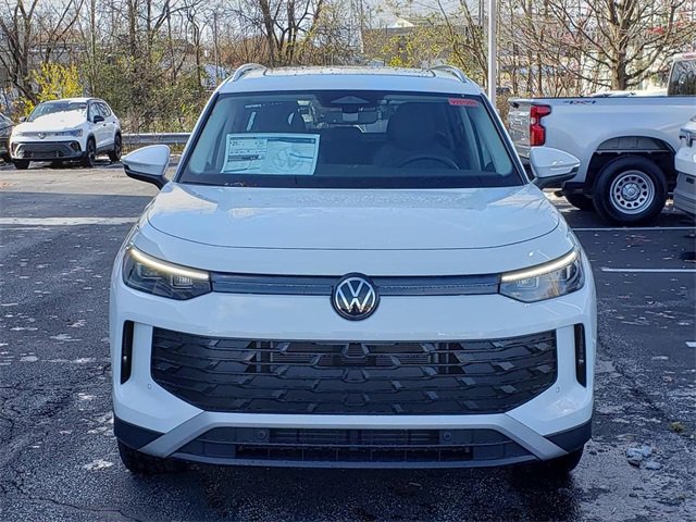 New 2025 Volkswagen Tiguan SE image 5