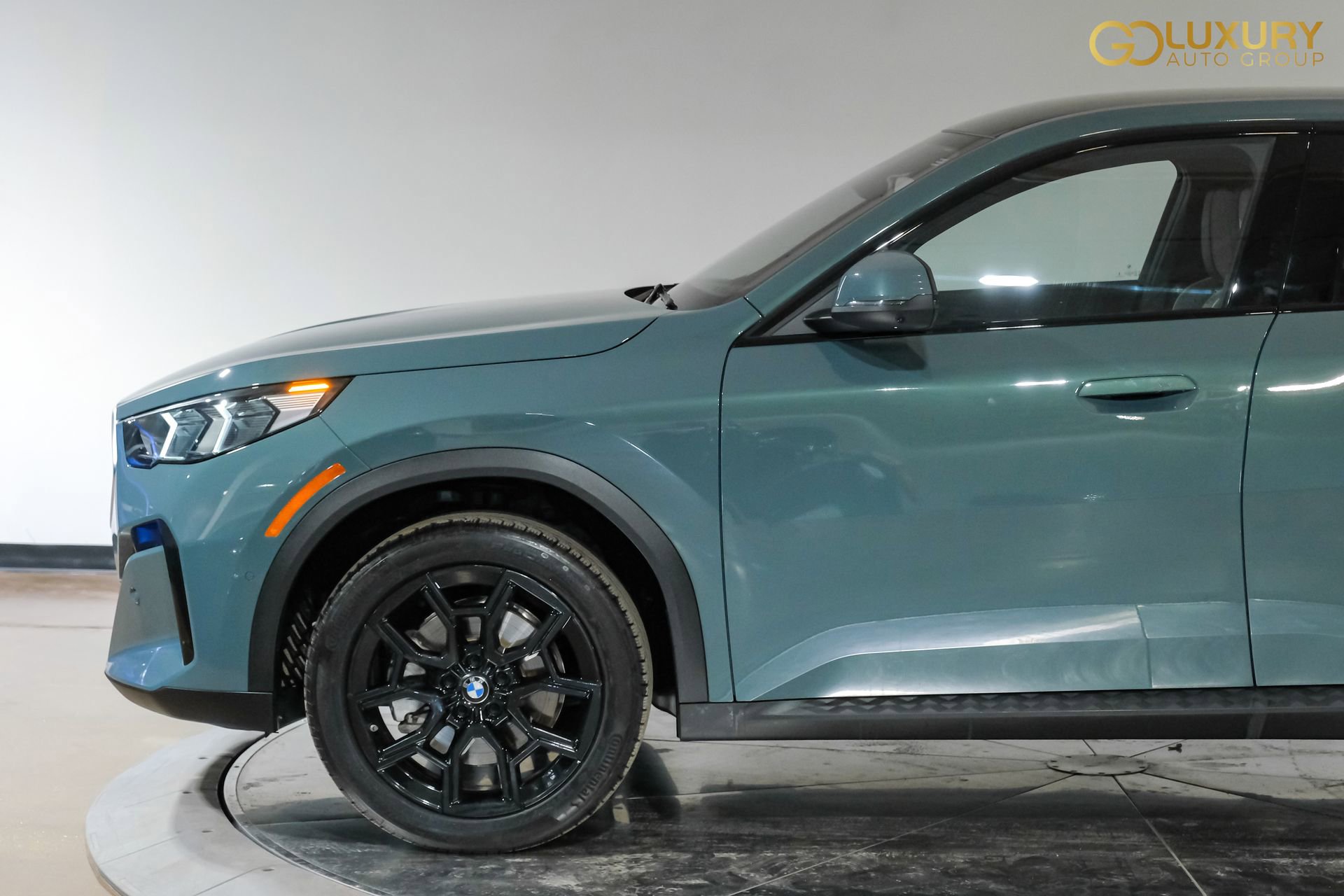 Used 2025 BMW X2 xDrive28i AWD/4WD image 14