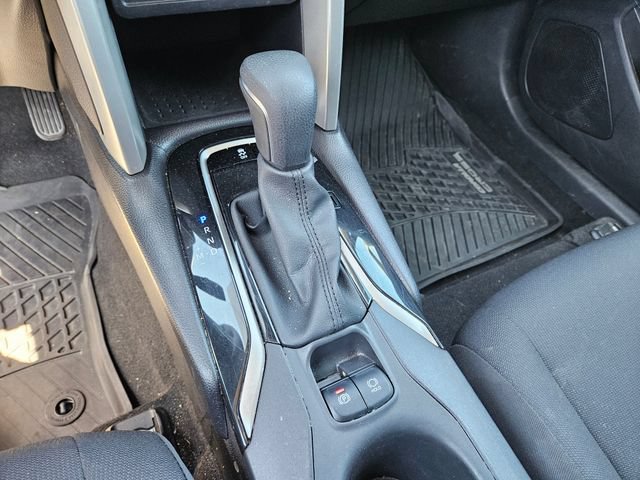 Used 2025 Toyota Corolla Cross LE AWD/4WD image 11