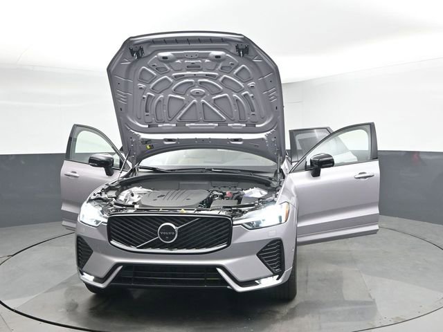 New 2026 Volvo XC60 B5 Plus w/ Protection Package Premier image 55