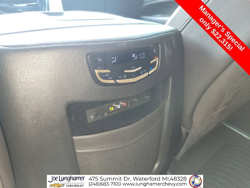 Used 2016 Cadillac Escalade Platinum AWD/4WD image 23