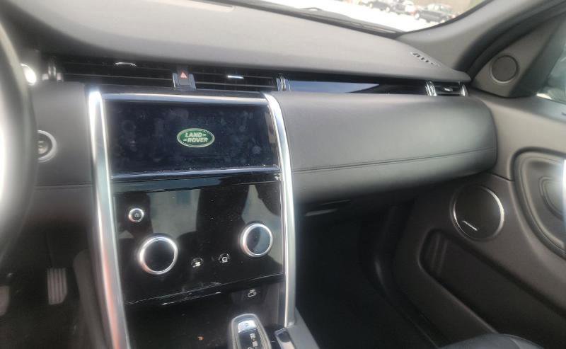 Used 2021 Land Rover Discovery Sport SE image 9