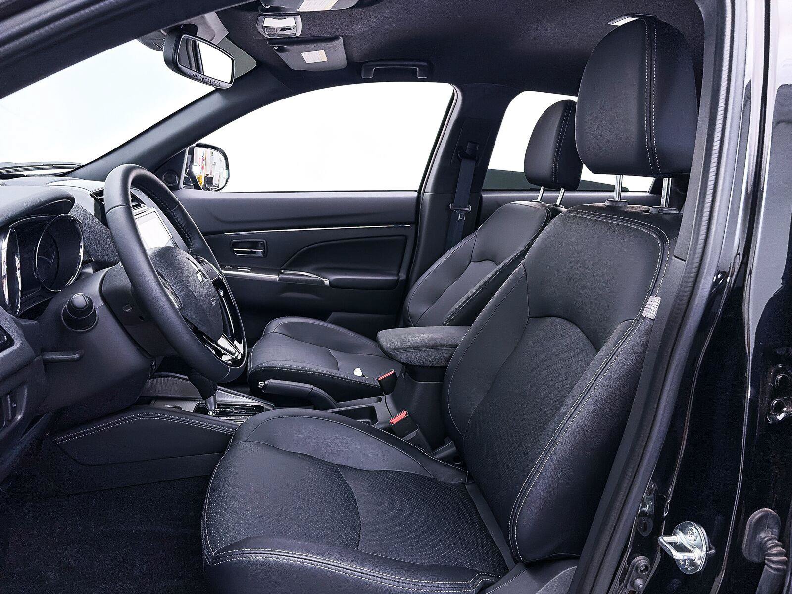 Used 2026 Mitsubishi Outlander Sport SEL AWD/4WD image 17