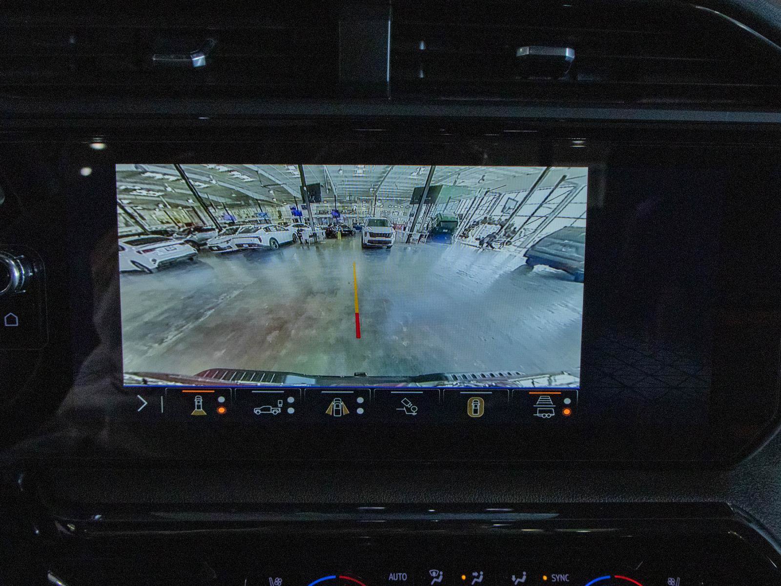 Used 2024 GMC Sierra 2500 AT4 w/ AT4 Premium Plus Package image 7