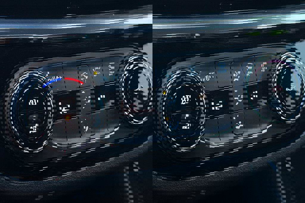 Used 2025 Buick Envista Sport Touring w/ Convenience II Package image 19