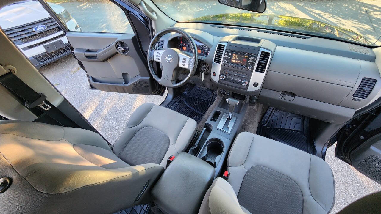 Used 2014 Nissan Xterra S image 38