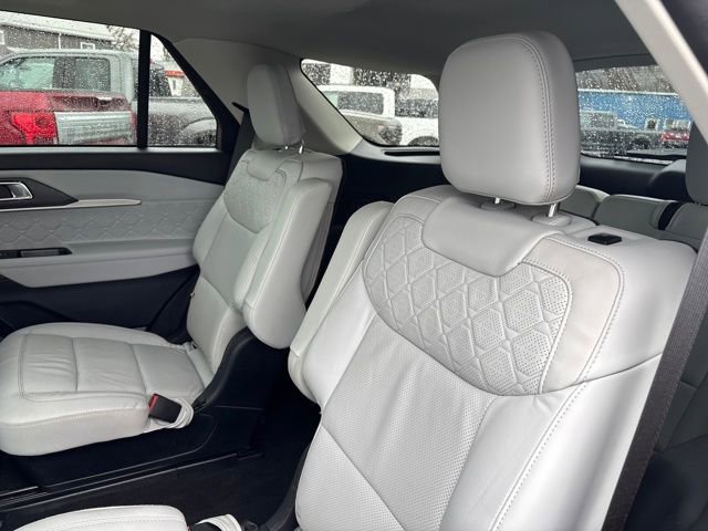 Used 2025 Ford Explorer Platinum w/ Ultimate Package AWD/4WD image 20