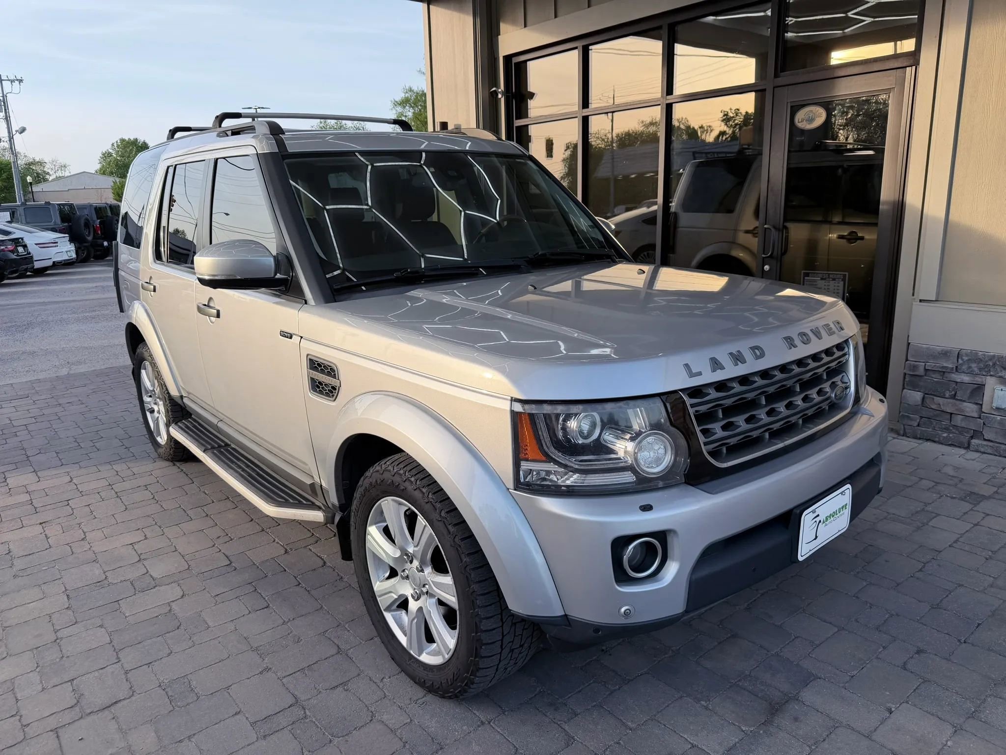 Used 2015 Land Rover LR4 HSE AWD/4WD image 61
