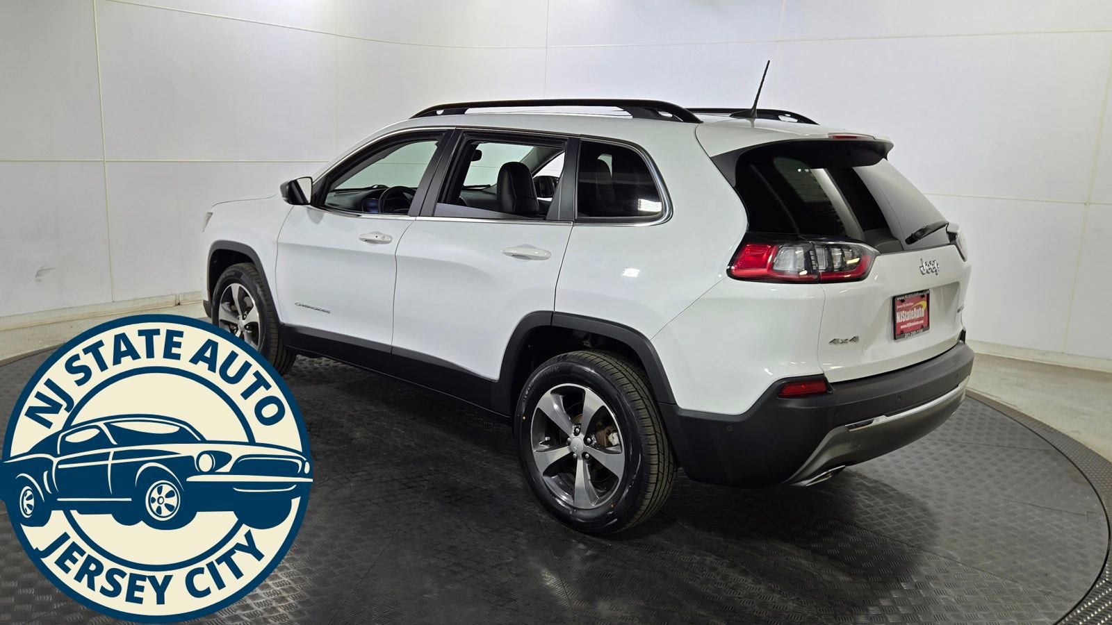 Used 2022 Jeep Cherokee Limited image 5