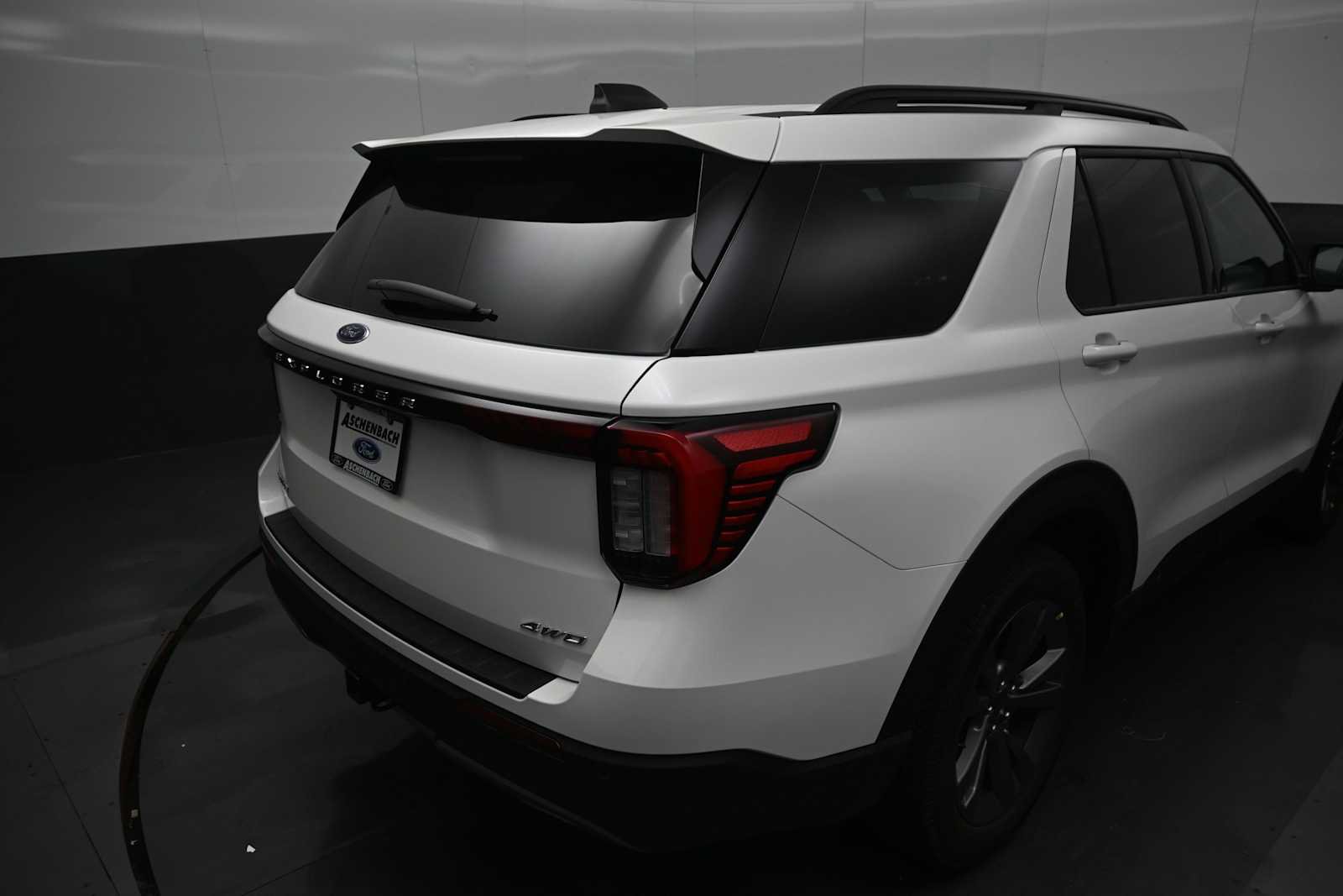 New 2026 Ford Explorer Active w/ Active Comfort Package AWD/4WD image 13