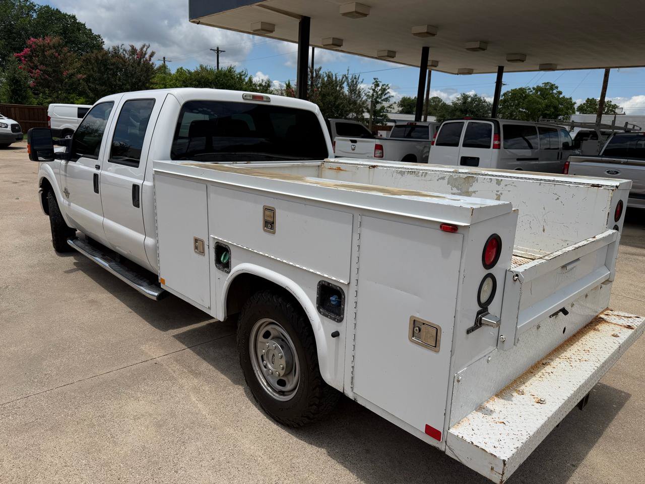 Used 2014 Ford F250 XL w/ Power Equipment Group RWD image 3