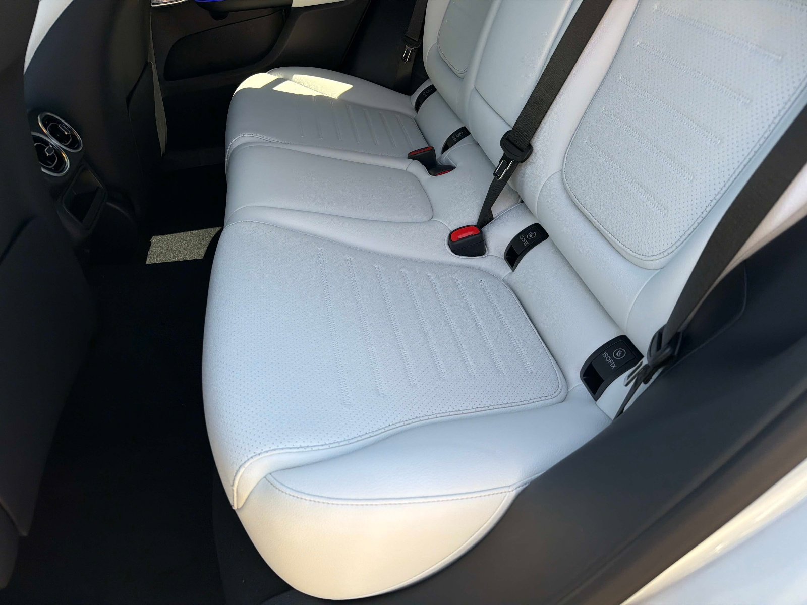 New 2026 Mercedes-Benz GLC 300 4MATIC image 13