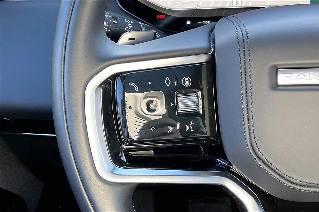 Certified 2025 Land Rover Range Rover Sport SE image 11