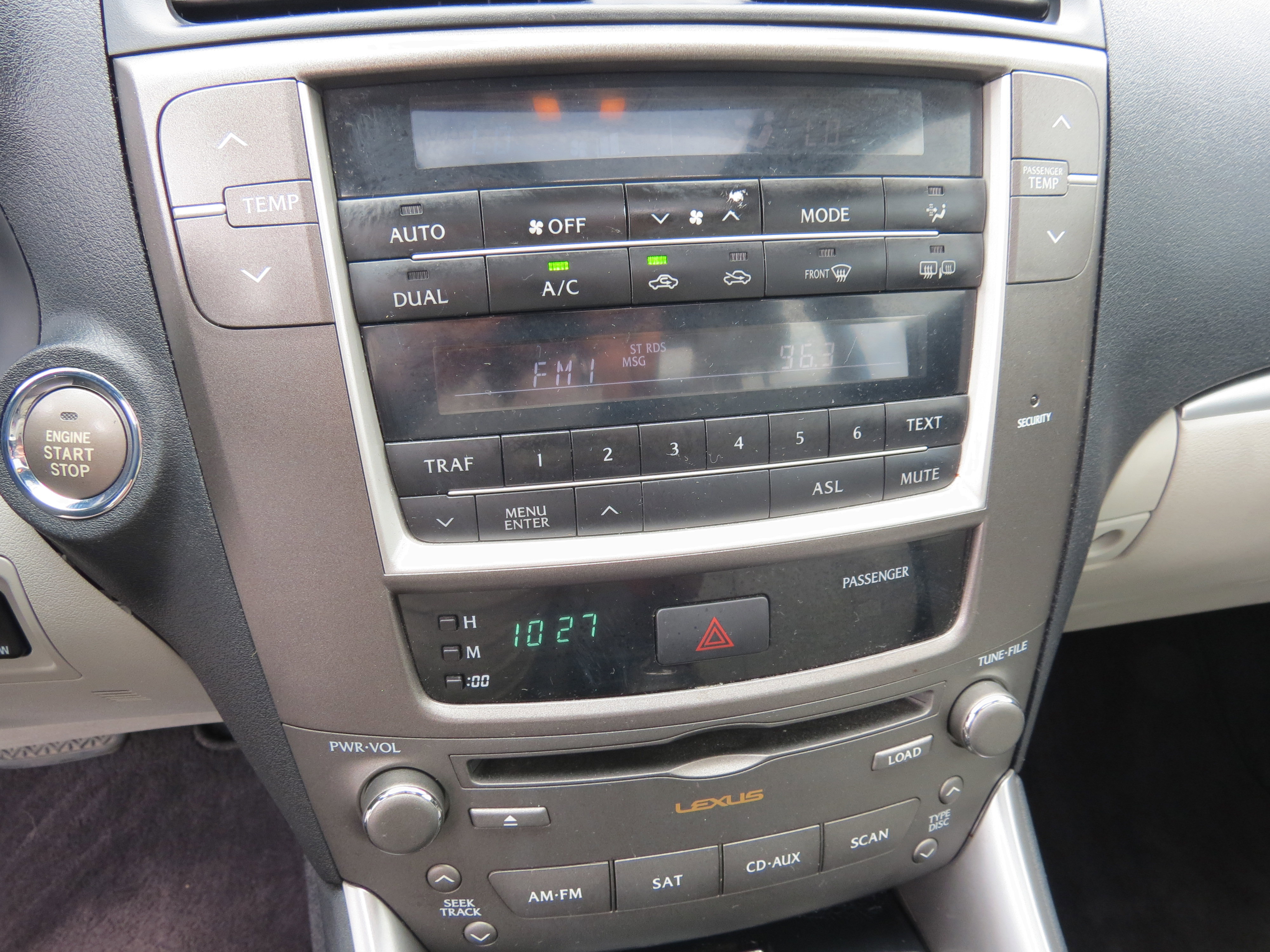 Used 2011 Lexus IS 250 RWD image 21