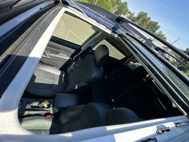 Used 2017 Subaru Forester 2.5i Touring AWD/4WD image 6