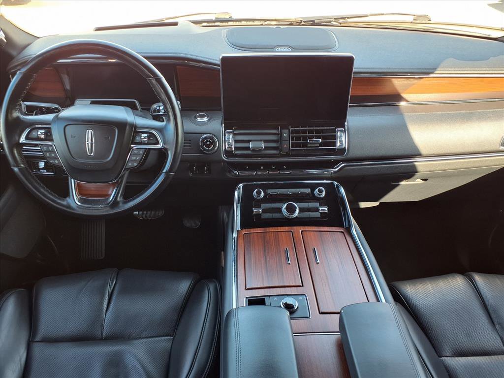 Used 2023 Lincoln Navigator Reserve image 4