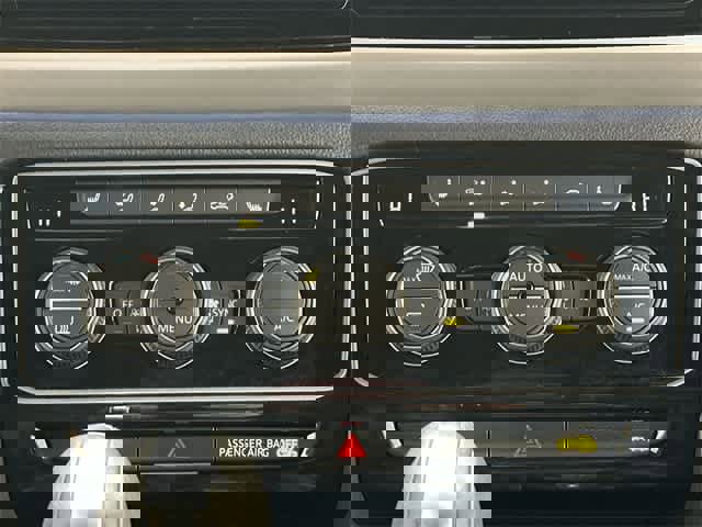 Certified 2023 Volkswagen Atlas Cross Sport SEL R-Line image 17