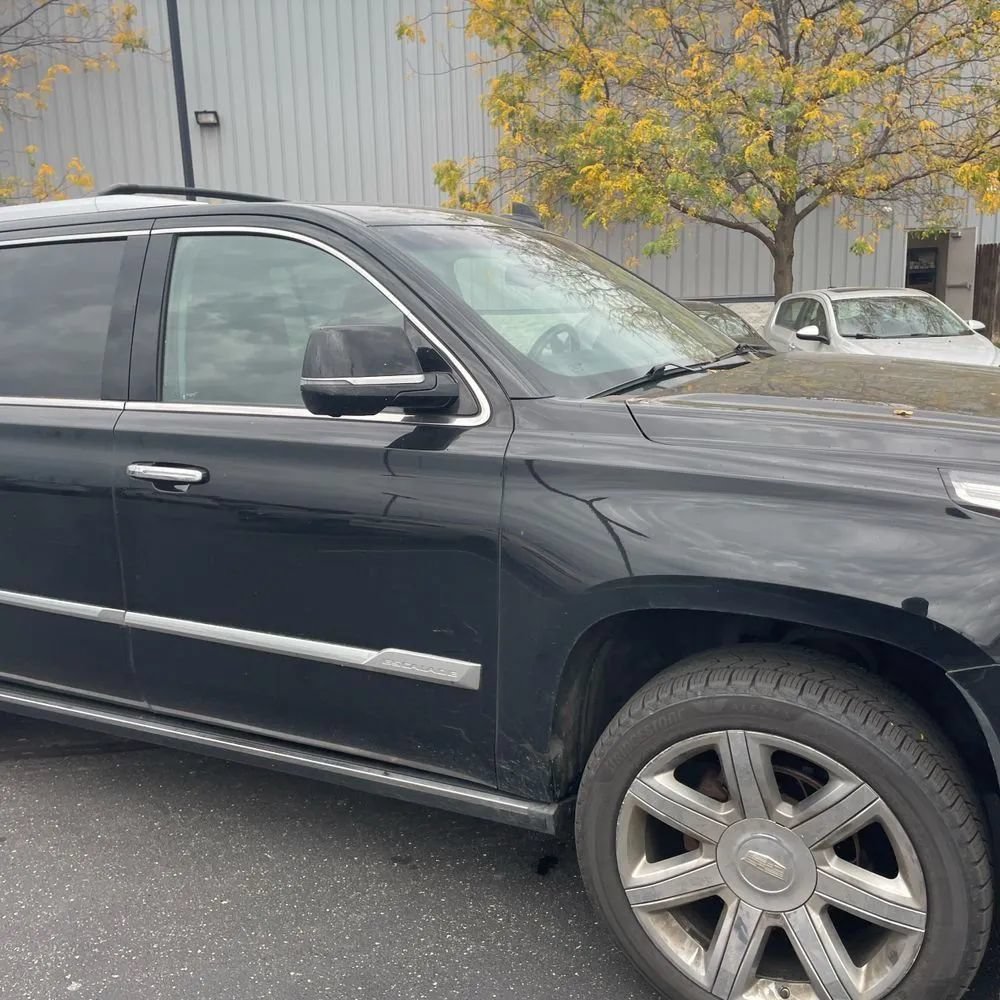 Used 2017 Cadillac Escalade ESV Premium Luxury AWD/4WD image 13