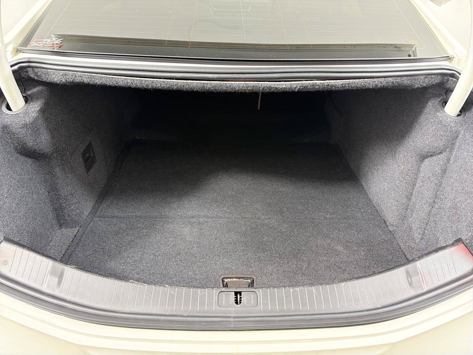 Certified 2014 Cadillac XTS FWD image 16