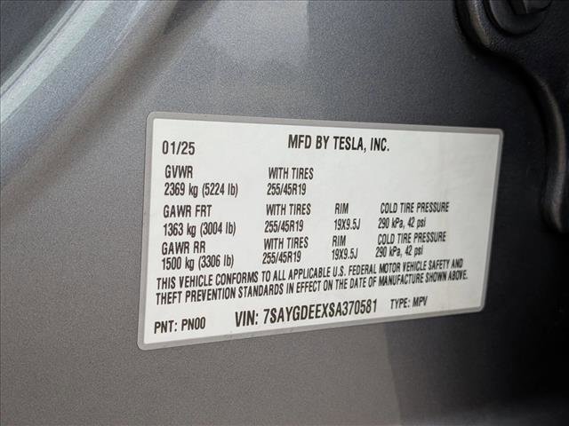 Used 2025 Tesla Model Y Long Range image 25