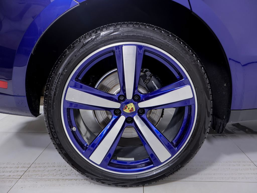 Certified 2024 Porsche Macan image 33