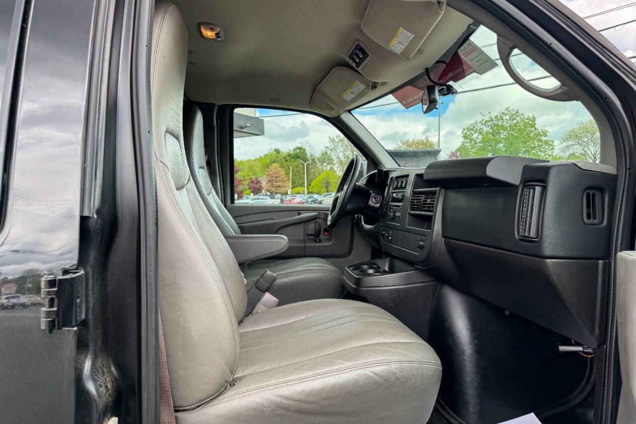 Used 2014 Chevrolet Express 2500 LS RWD image 12