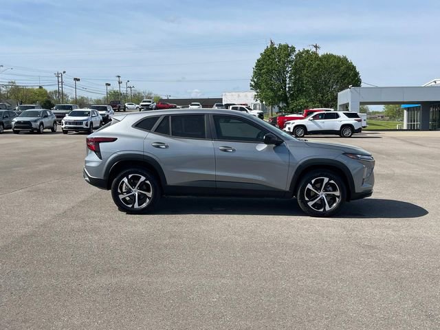 New 2026 Chevrolet Trax RS w/ Driver Confidence Package image 3