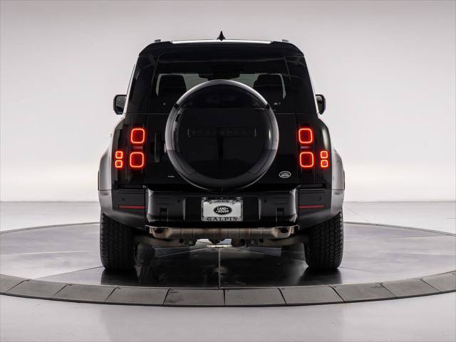 Used 2023 Land Rover Defender 110 SE AWD/4WD image 4
