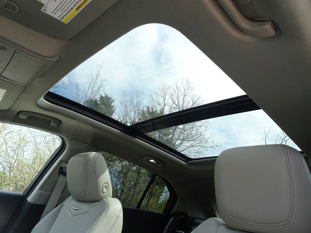 Certified 2023 Cadillac XT4 Luxury w/ Cold Weather Package image 11