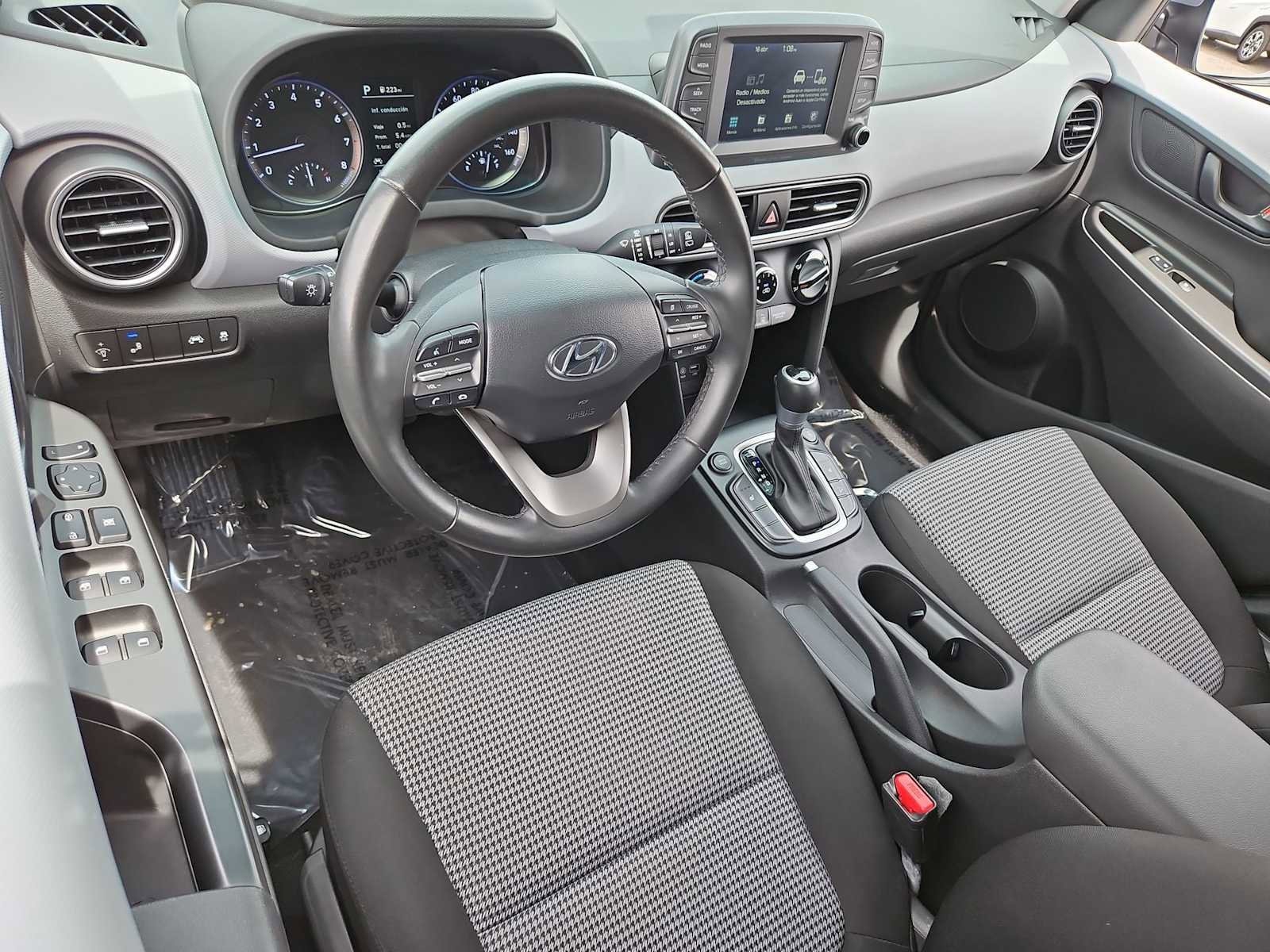 Certified 2021 Hyundai Kona SEL w/ Cargo Package image 10