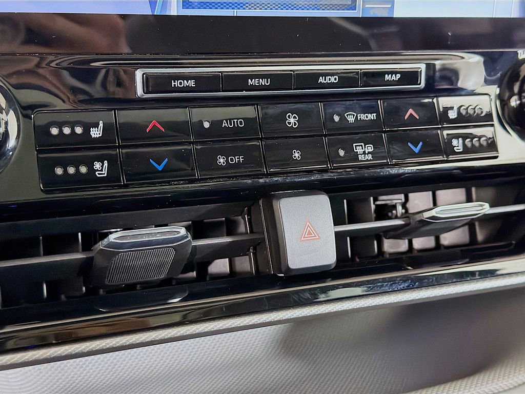 Used 2020 Toyota Highlander Platinum image 17