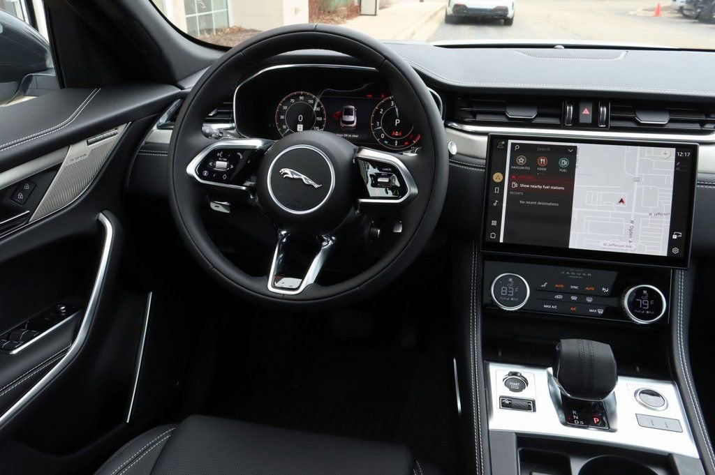 Used 2026 Jaguar F-PACE R-Dynamic S image 16