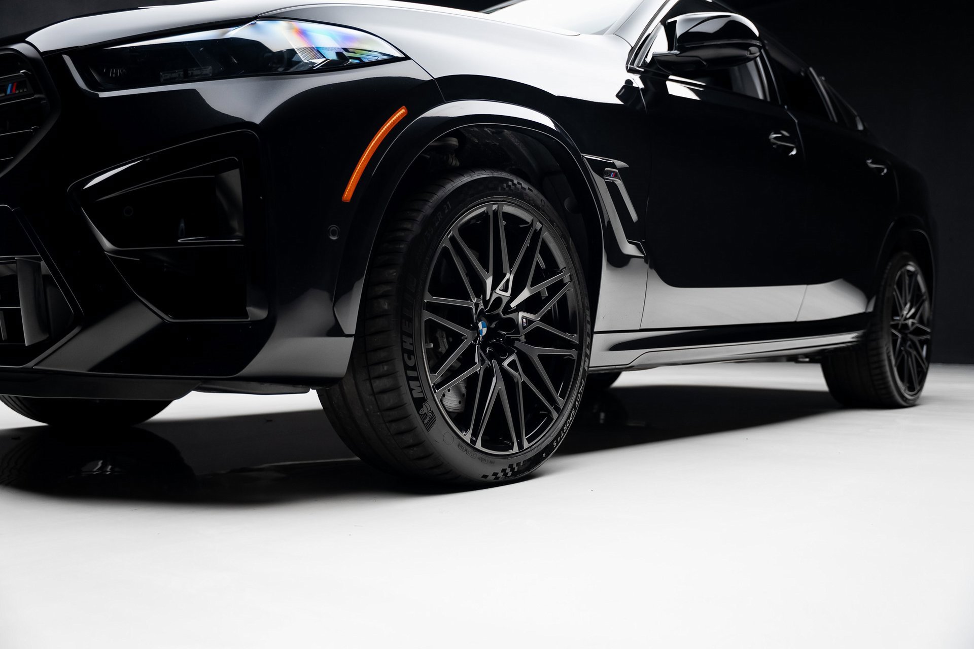 Used 2024 BMW X6 M Competition image 79