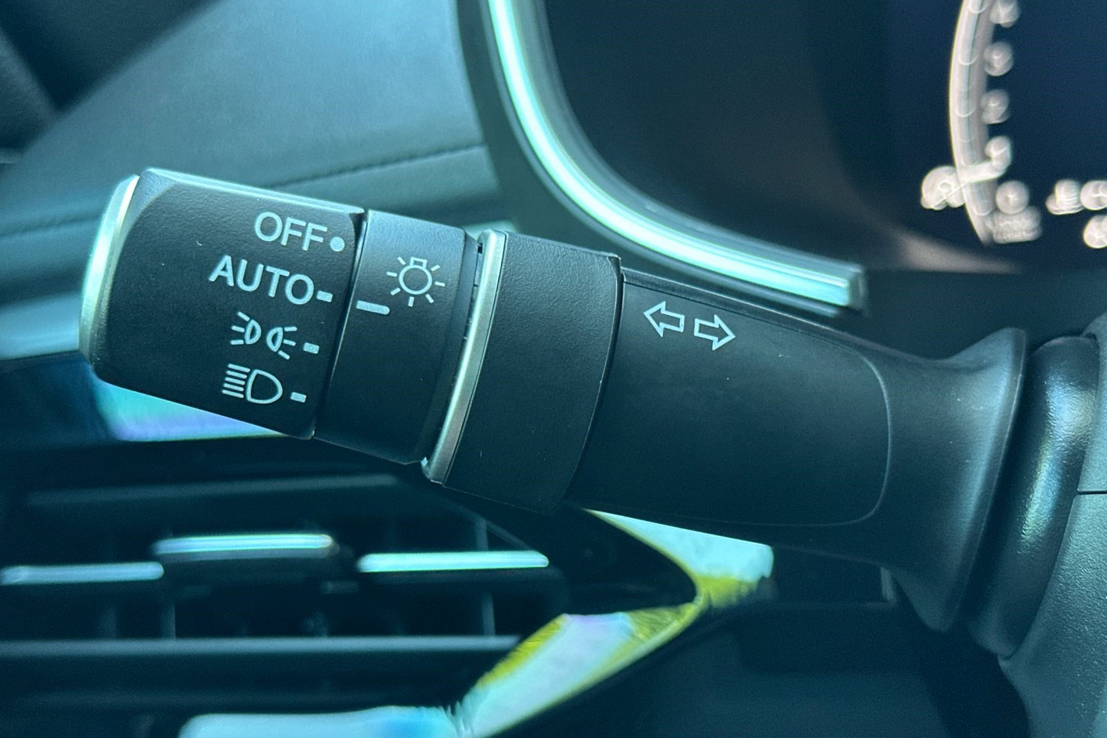 Used 2024 Acura MDX SH-AWD w/ Technology Package image 33