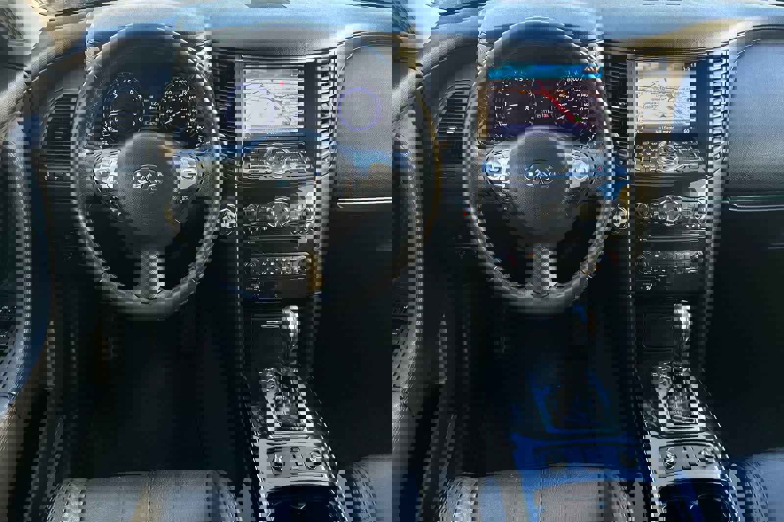 Used 2017 INFINITI QX70 AWD w/ Premium Package image 14