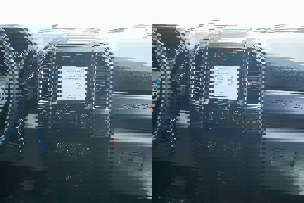 Used 2017 Ford F350 XLT w/ XLT Premium Package image 12