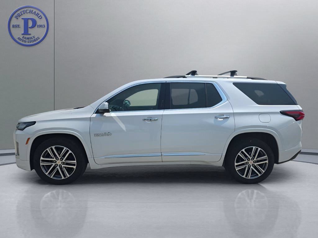 Used 2023 Chevrolet Traverse High Country w/ LPO, Floor Liner Package AWD/4WD image 4