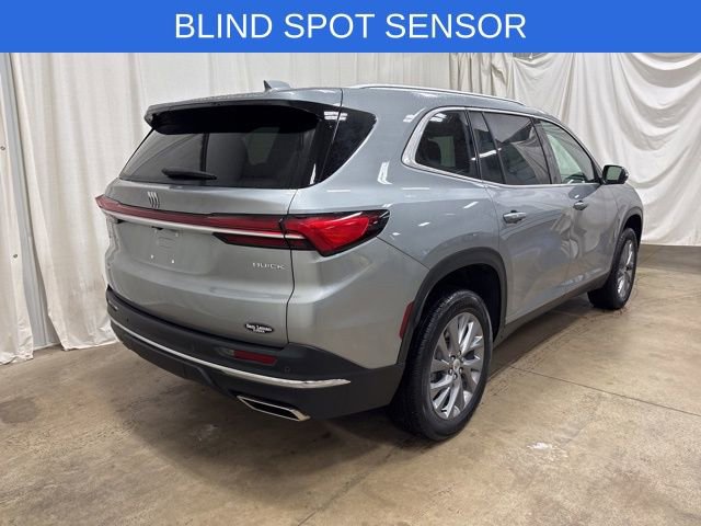 Used 2025 Buick Enclave Preferred image 4