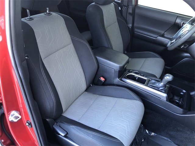 Used 2021 Toyota Tacoma TRD Sport image 30