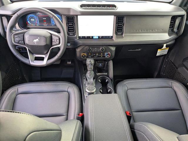 New 2025 Ford Bronco Badlands image 13