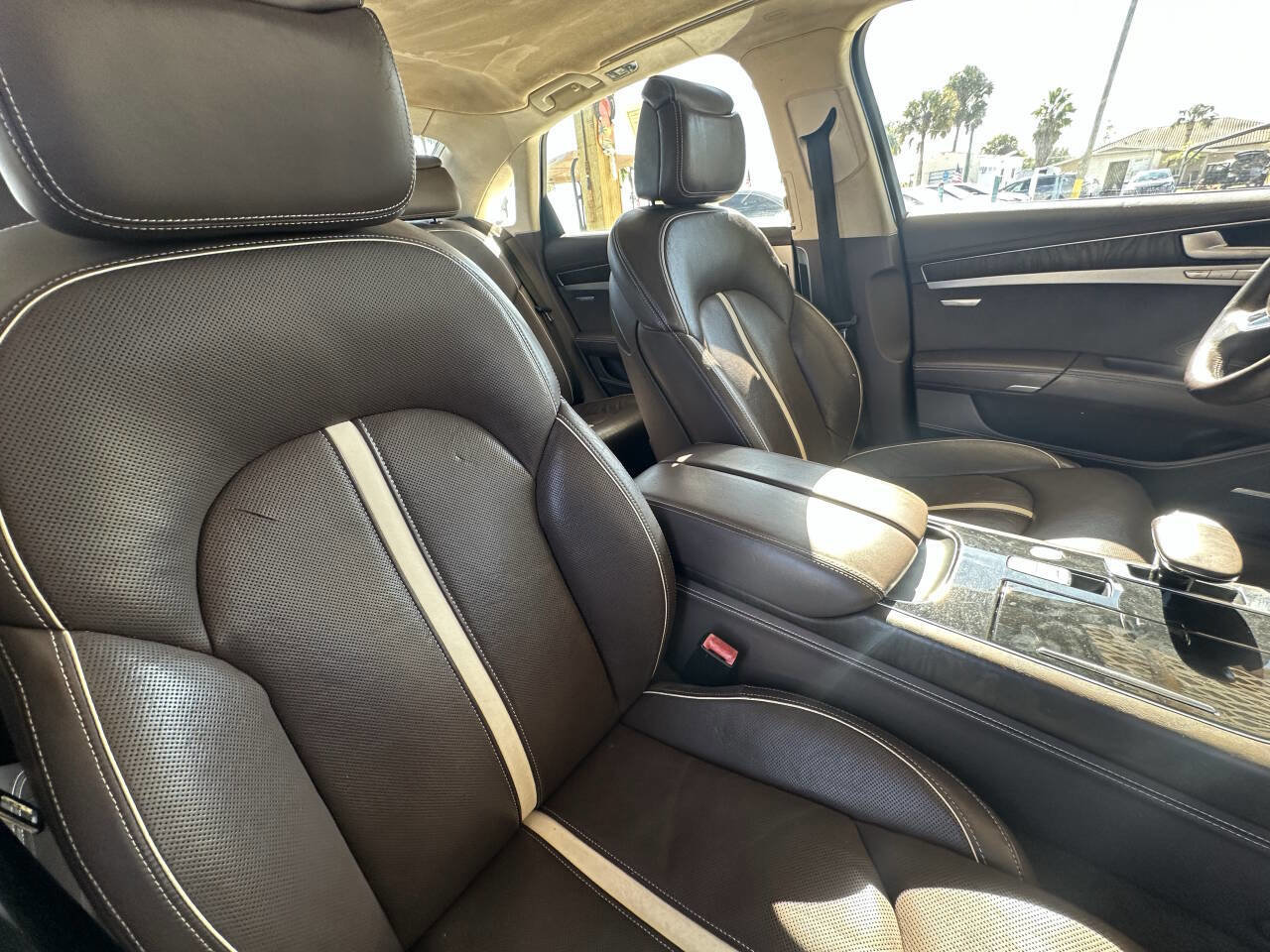 Used 2012 Audi A8 L 4.2 image 22