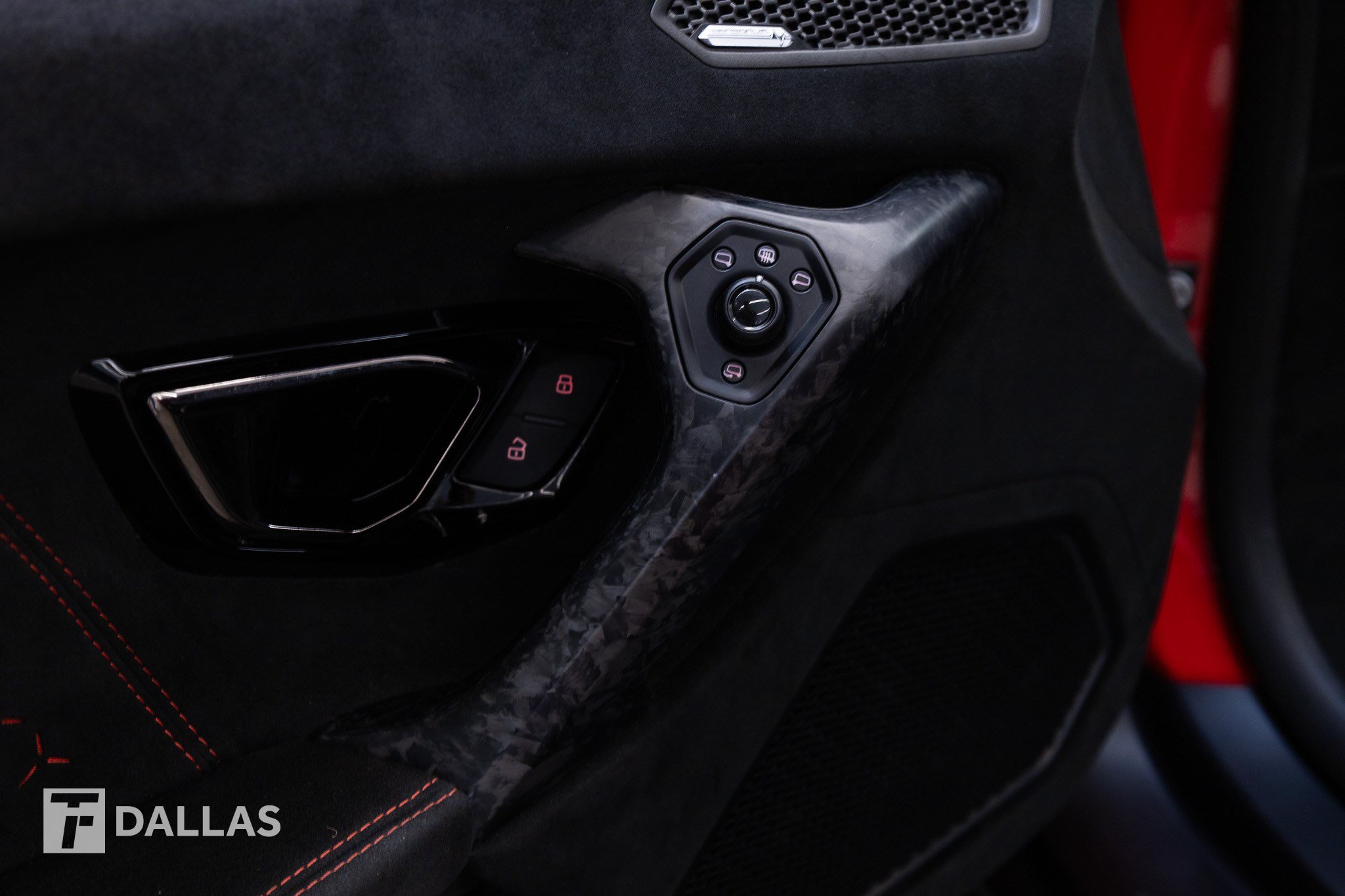Used 2018 Lamborghini Huracan Performante AWD/4WD image 28