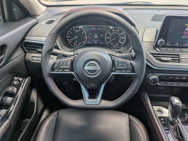 Used 2024 Nissan Altima 2.5 SR FWD image 32