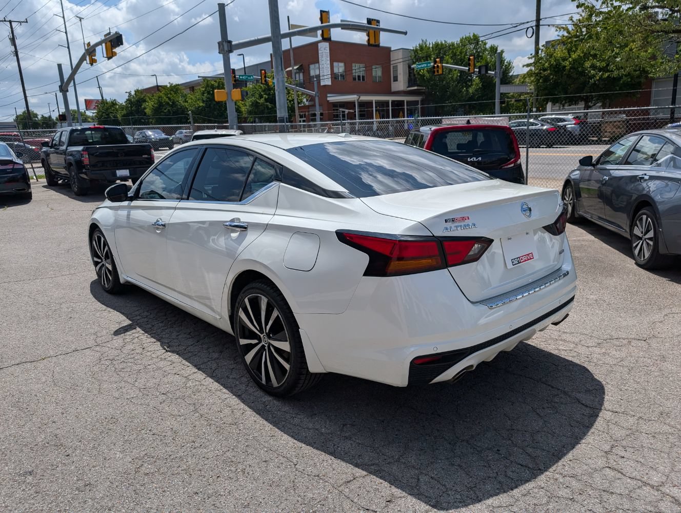 Used 2021 Nissan Altima 2.5 Platinum AWD/4WD image 8
