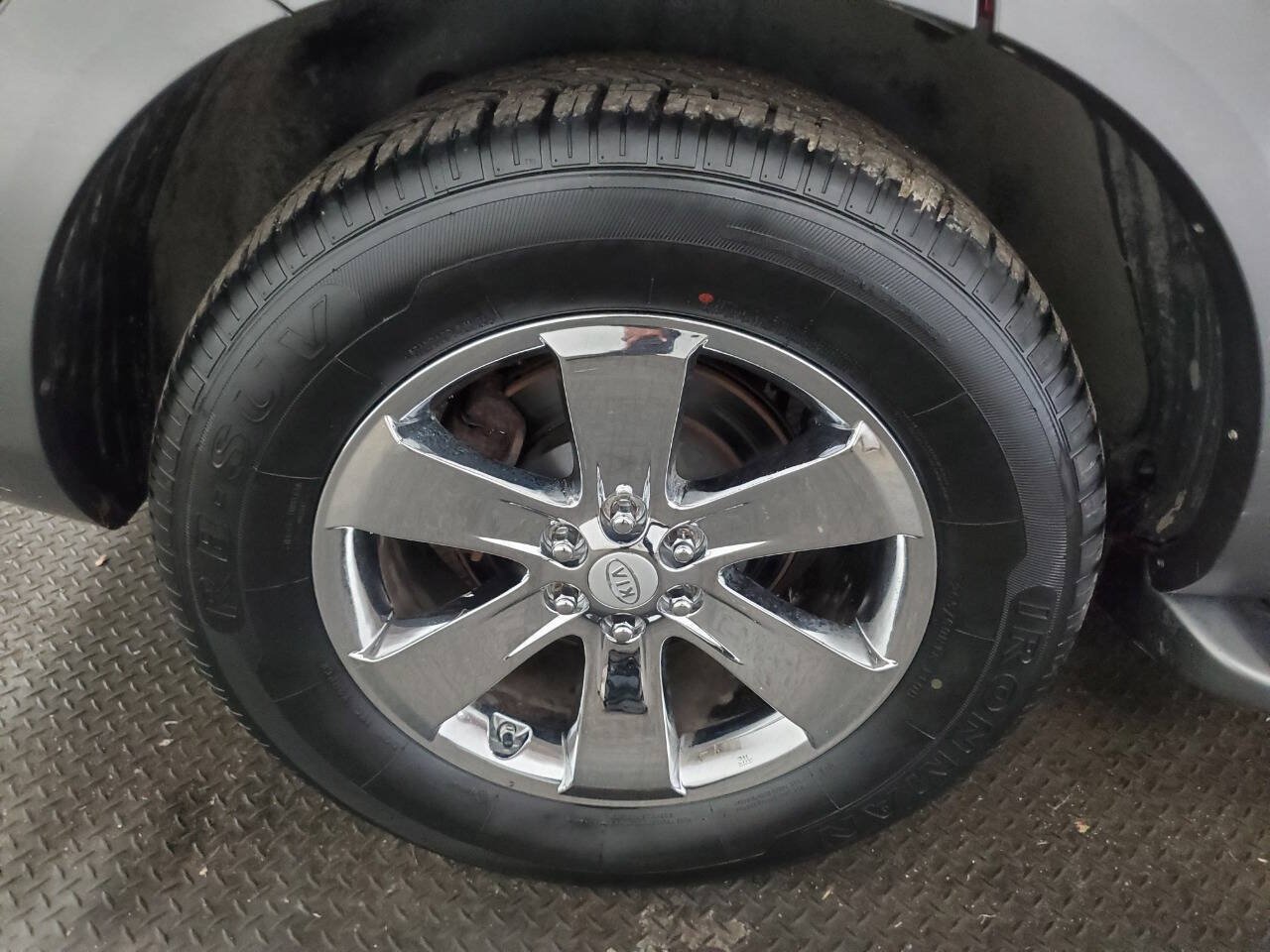 Used 2009 Kia Borrego EX w/ Premium Pkg AWD/4WD image 20