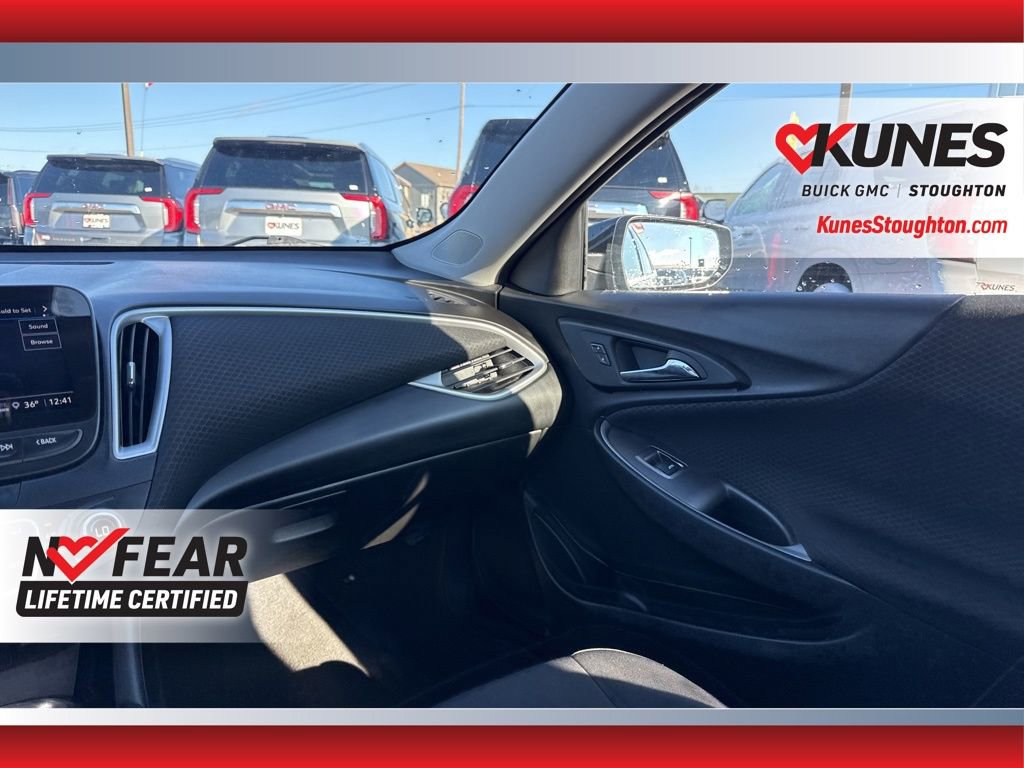Used 2024 Chevrolet Malibu LT image 36