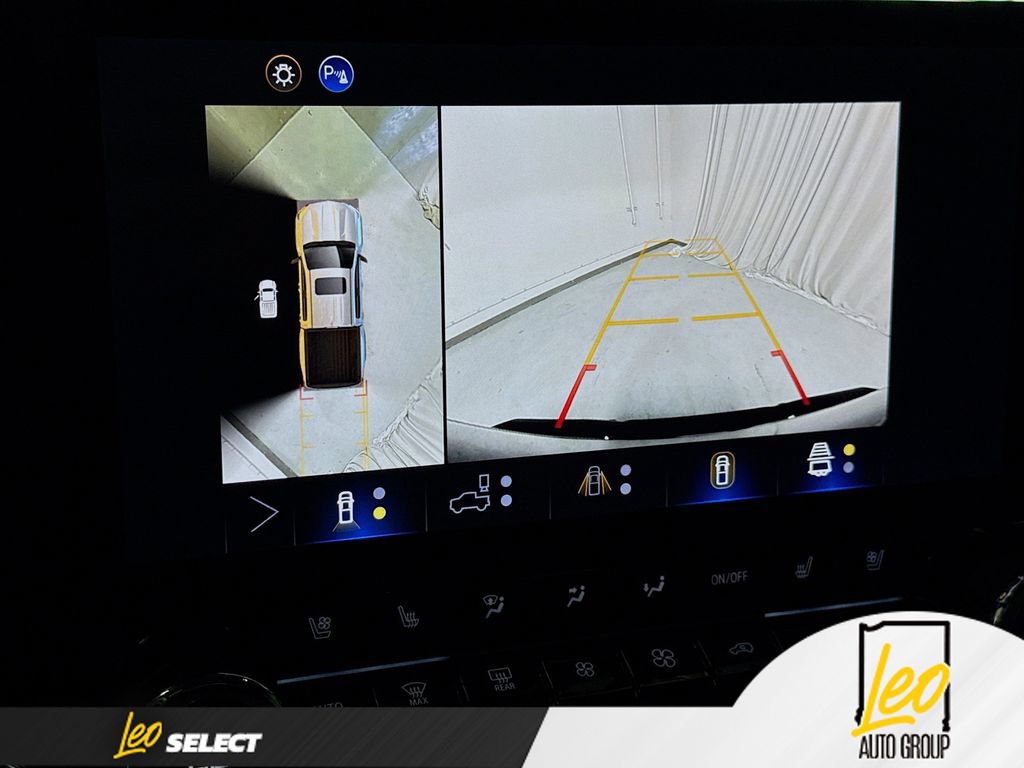 Used 2025 Chevrolet Colorado ZR2 w/ Technology Package AWD/4WD image 17